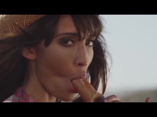 best шарлотта маккинни кейт аптон эмили ратаковски charlotte mckinney kate upton emily ratajkowski au naturel fast food best