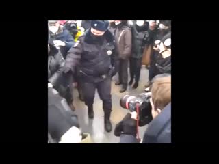 best главное кричать не трогайте ребёнка да это недоруземение в дет домродителей лишить родительских прав и в тюрьму best