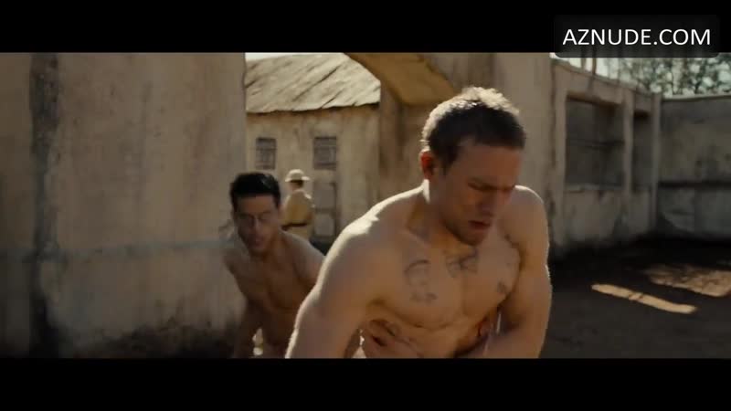 best актеры рами малек и чарли ханнэм моются голышом в фильме мотылек best