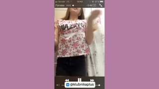 best молодая девчуля раздевается на камеру ради денег best