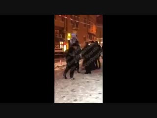 best в киеве националисты заставили чеченца извиняться и кричать слава украине best