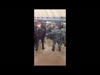 best подборка агрессивных россиян в 1 день официального выпуска из самоизоляции best