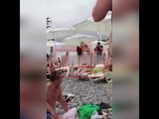 best в сочи началось нашестви нудистов на обычном общественном пляже нарисовалась абсолютно голая купальщица вскоре на best
