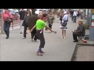 best бабуля танцует ржачно и смешно best