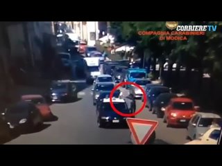 best особое мнение итальянец поджег полицейский автомобиль с офицерами внутри best