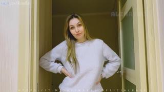 best alina rai трахает в задницу и ей похоже это нравится best