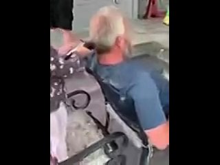 best что то пошло не так хорошее настроение папа и дочка любимая дочь дурачится стрижка личный парикмахер любительская best