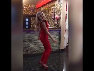 best соблазнительная мамочка в красном нижнем белье best