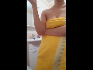 best lati голенькая красуется в ванной в перископе periscope best