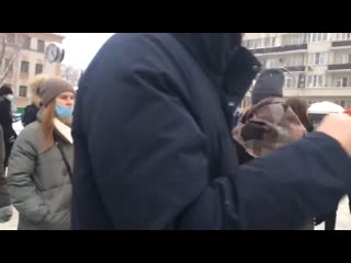 best навальный предатель с таким плакатом парень простоял не долго best