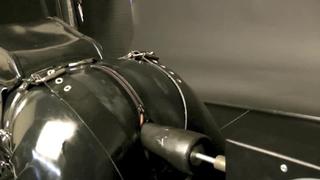 best rubngum выебан машиной и человеком гей порно резиновый фетиш бдсм rubber gay fetish секс доминирование раб хозяин best