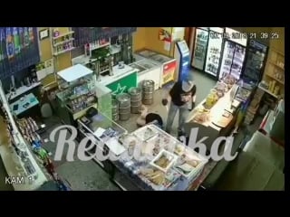 best он мне всю грудь разрезал в молодые дырка налетчик серьезно порезал двух женщин в магазине best