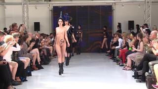 best charlie le mindu ss12 paris голая модель на подиуме best
