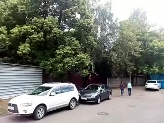best моква 363 улица онежская переход подземный пакгаузное шоссе бизнес центр головино плаза летом днем best