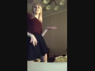 best танцы миленькой блондинки в прямом эфире перископperiscope best