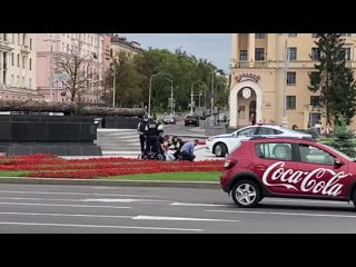 best на цьому відео з мінська затримують українців волонтерів восток sos костянтина рєуцького і євгена васильєва best