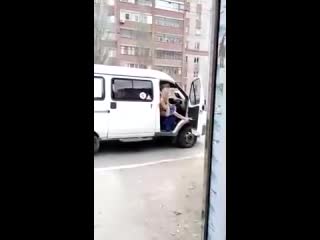 best едет голая в маршрутке best