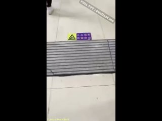 best китаец секс маньяк кончет на жопы азиаток публичное порно сперма конча на юбку штаны трусики в метро автобус best