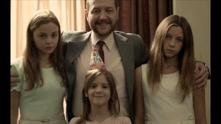 best mother отец за деньги разрешает мужикам молодые своих дочек ебут дочку по очереди кончил дочке в писю сцены секс в best