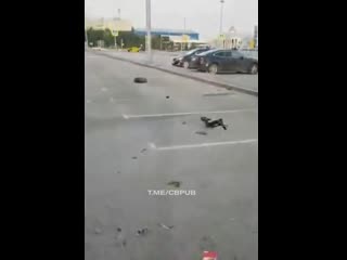 best опаздывающий пассажир и таксист на паркое аэропорта в екатеринбурге best