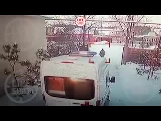 best жителю свердловской области срочно понадобился транспорт поэтому он угнал машину скорой помощи best