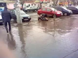 best бомжам помешали заняться сексом на улице пздц best