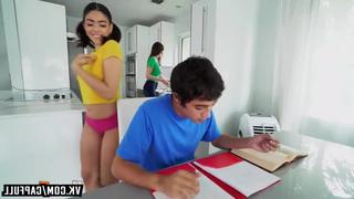 best подруга с ее мамой ублажили парня threesome ffm жмж sex секс anal анал минет big tits ass teen milf best