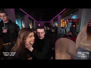 best девушка показала свой длинный язык mellstroy девушки со стримов best