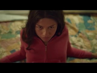 best зендая снялась в тройничке трейлер фильма претенденты best