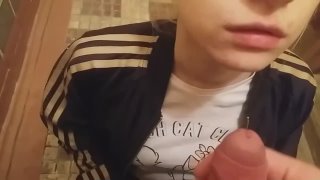 best блядина сосет за дозу в подъезде best
