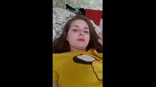 best молодая студентка н камеру перископ общается на интим темы показывает свои сиси писю попку раздевается best