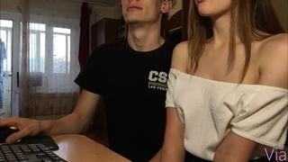 best скучно и родителей нет дома а давай посмотрим порно сестра best