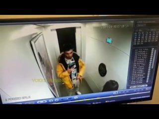 best в краснодаре девушка разделась перед парнем в лифте чтобы тот подрочил на неё экстремальная дрочка выходит на best