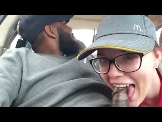 best официантка макдака отсосала черному парню в машине bbc cuckold amateur interracial public best