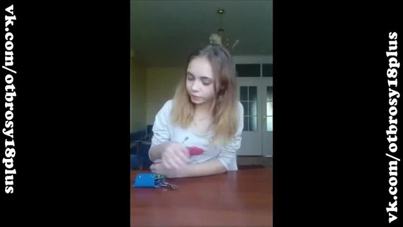 best молодая студентка откровенно показывает грудь в перископе periscope засветы best