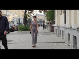 best naughty lada гуляет по вечернему городу в прозрачном платье без нижнего белья засветила грудь 1080p best
