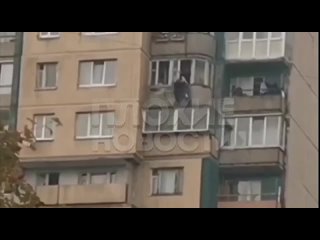 best в петербурге полуголая барышня пыталась спрыгнуть с 15 этажа и сопротивлялась пр best