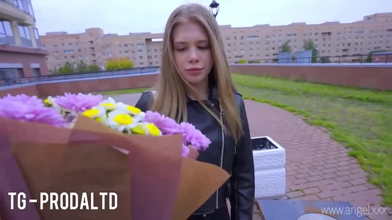best подарил цветы шкуре и та дала себя отыметь в рот и киску оказалось у нее очень сладкое тело парень лишился best