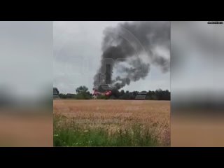 best также молния ударила в жилой дом в подмосковье он загорелся хозяйка в тот момент была на улице неподалёку она не best