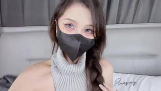 best more 新人推荐可爱邻家骚妹 丝足榨精 让妹妹穿着沾满精液的丝袜去逛街 best