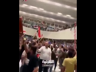 best в ираке протестующие ворвались в здание парламента 2 best