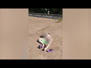 best на московской набережной горожан шокировала голая женщина устроила нудисткий пляж best