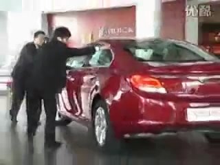 best истеричка ей просто понравилась эта машинка best