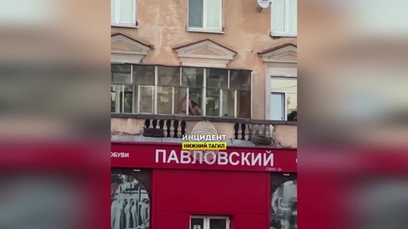 best 18 в нижнем тагиле пара занялась сексом на балконе у всех на глазах best