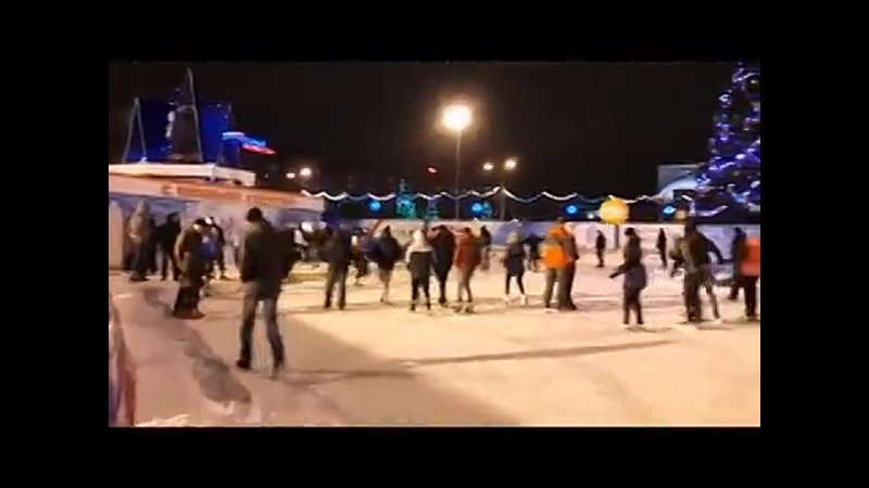 best по катку на площади ленина гуляла голая девушка best