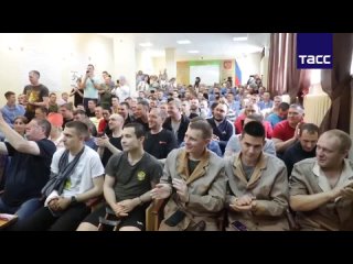 best народный артист рф сергей безруков встретился с участниками спецоперации в военном госпитале в новосибирске и best