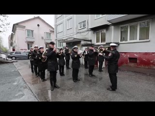 best военнослужащие тихоокеанского флота провели мини концерт для ветерана великой отечественной войны старшего мичмана best