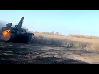 best т 90 после прилета в него fpv дрона смог выполнить свою боевую задачу и уйти в тыл для ремонта best