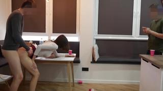 best трахнули по очереди свою подругу после вписки best