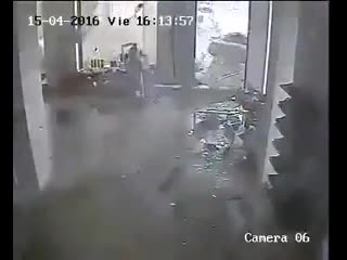 best watch as a tornado continuously gets closer to this shoe store mp4 best